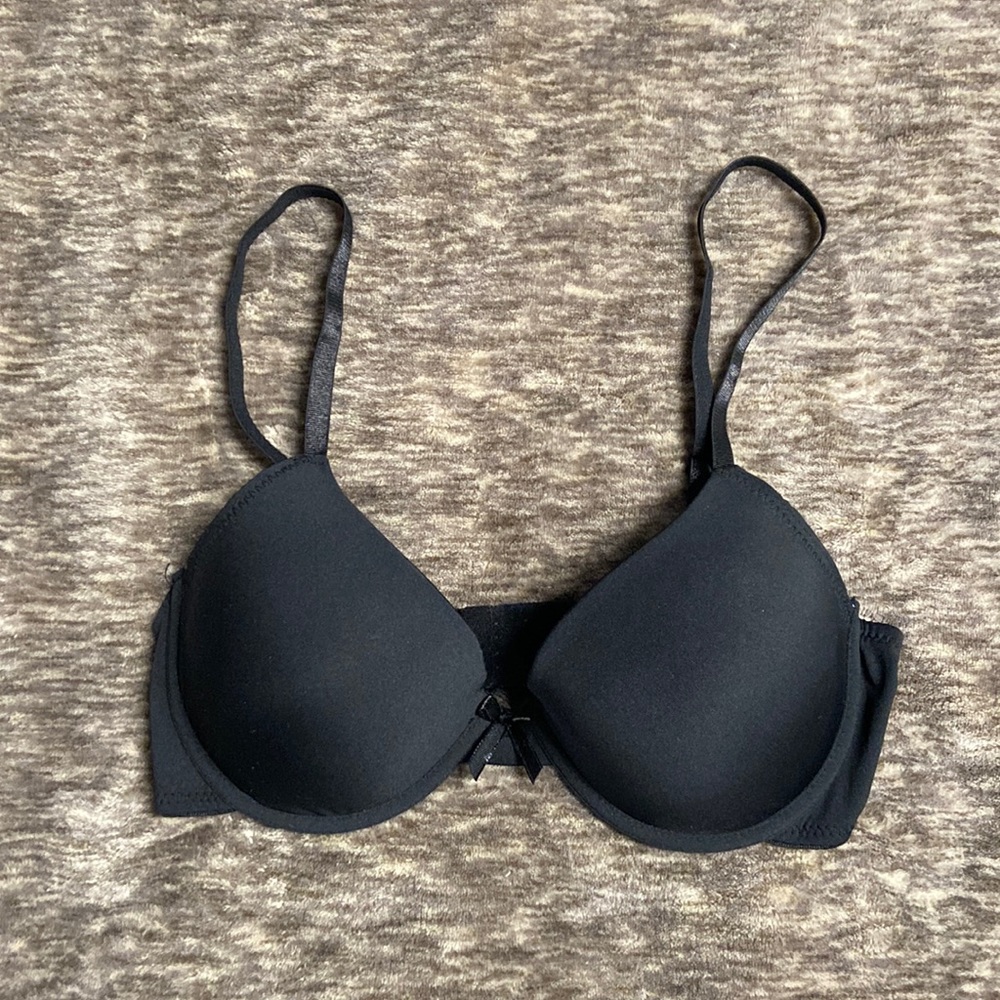 💚2 for $25 NWOT Rene Rofe bra. Classic black. Smoothing & lightly padded